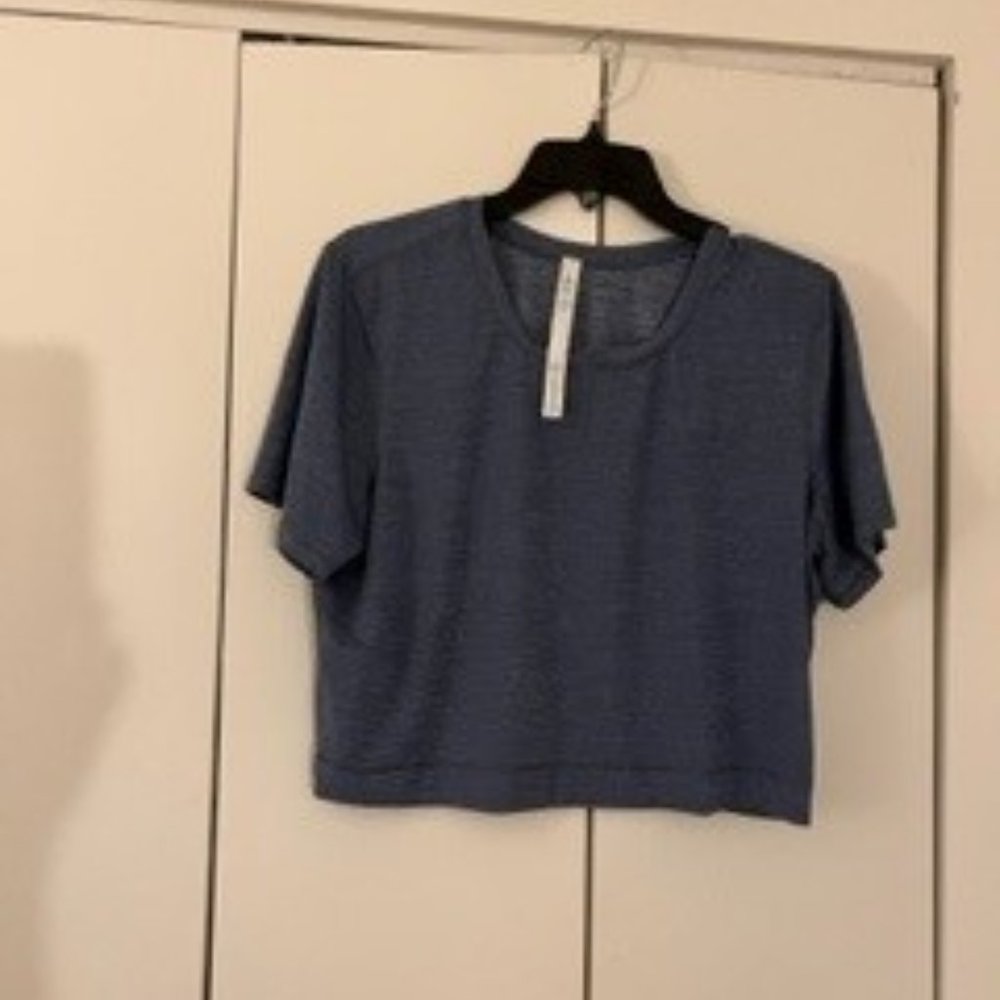 Lululemon top